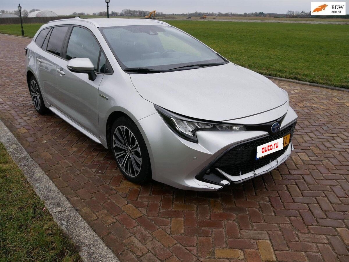 Toyota Corolla XII (E210)