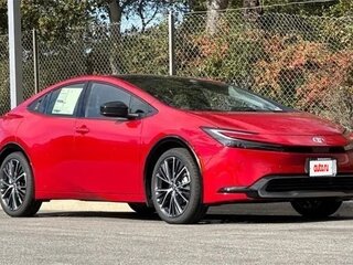 2025 Toyota Prius V (XW60), красный, 4489000 рублей, вид 1