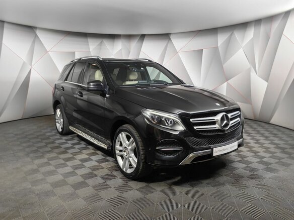 2016 Mercedes-Benz GLE 300 I (W166), чёрный, 3055150 рублей - вид 2