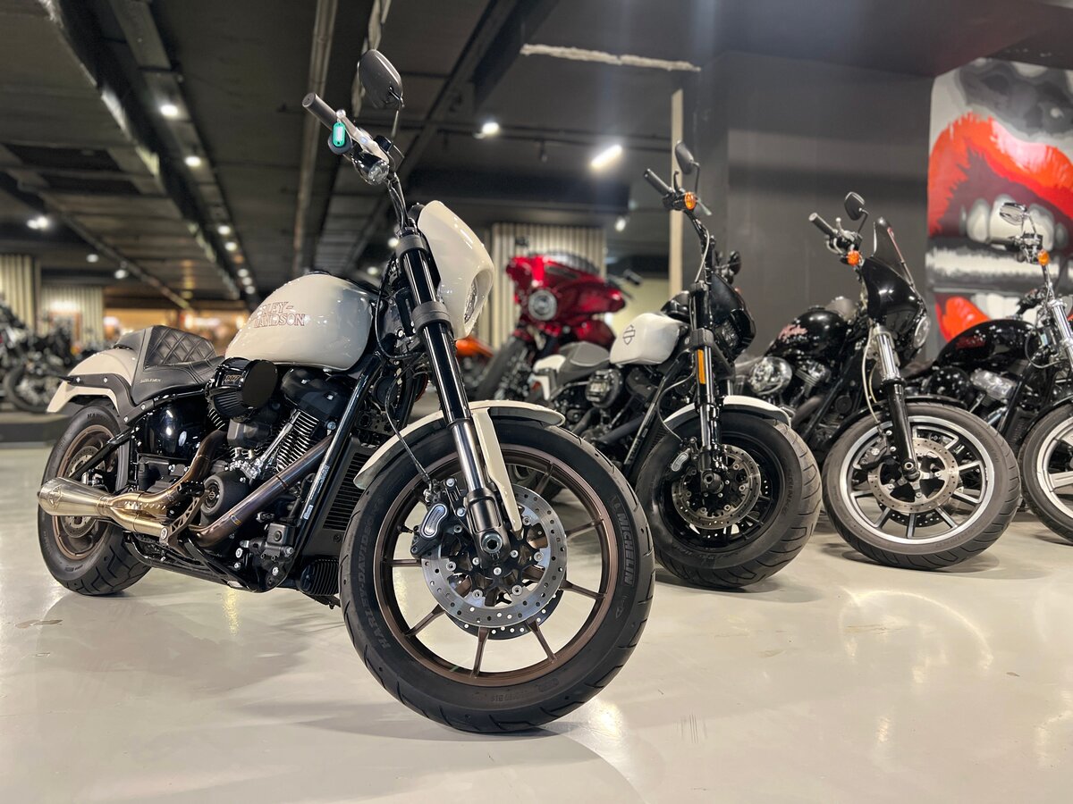 Harley-Davidson Low Rider ST