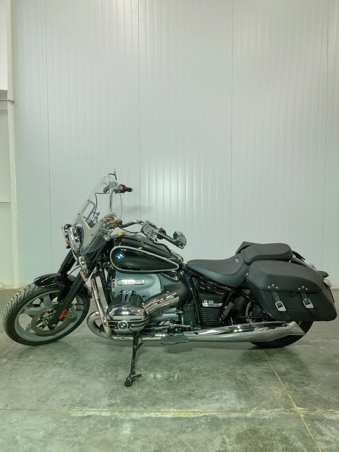 BMW R 18