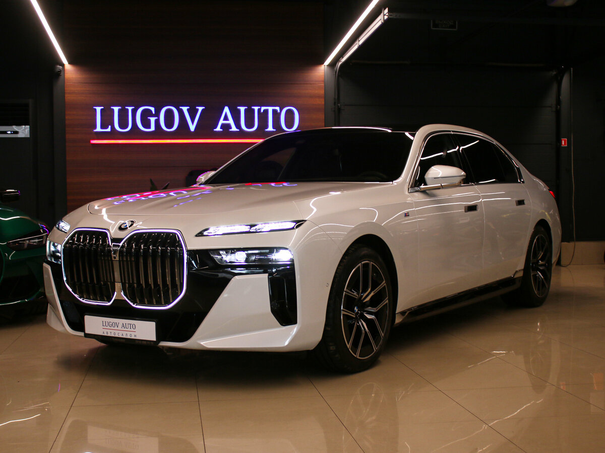 BMW 7 серии VII (G70)