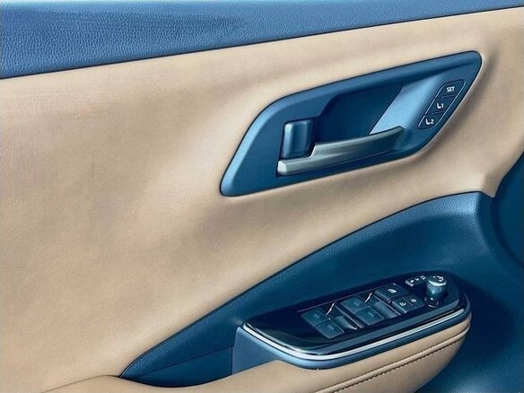 2026 Toyota Crown Estate/Signia Signia XVI (S230), чёрный, 10600000 рублей - вид 15