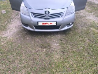2010 Toyota Verso I, серый, 700000 рублей, вид 1