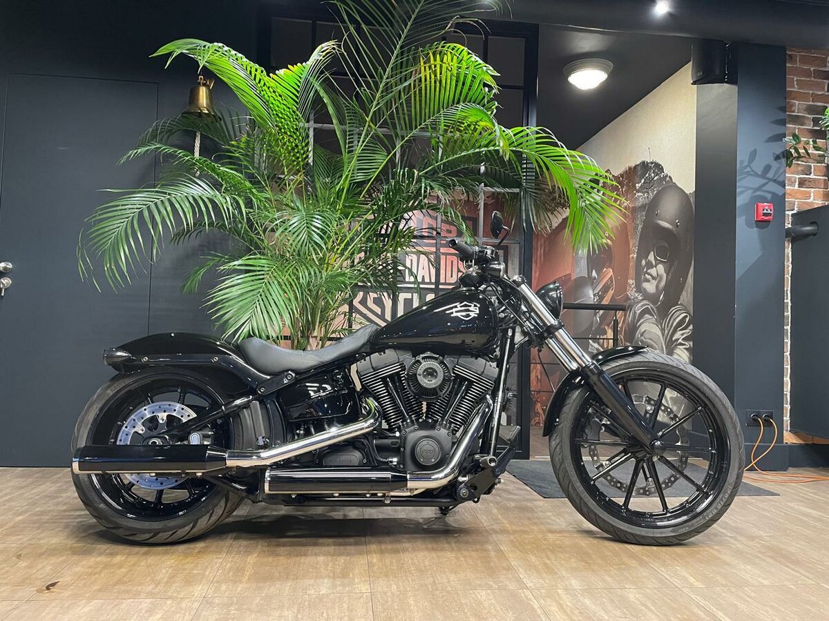 Harley-Davidson Breakout