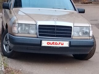 1988 Mercedes-Benz W124 230 5-speed, золотистый, 200000 рублей, вид 1