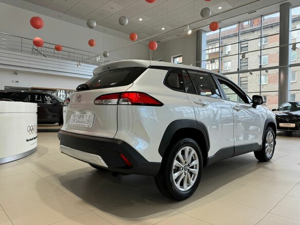 2025 Toyota Corolla Cross I, белый, 3770000 рублей - вид 4