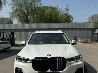 2022 BMW X7 40i I (G07), белый, 8000000 рублей, вид 1