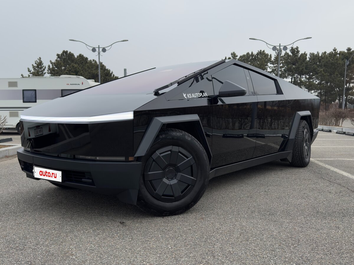 Tesla Cybertruck All-wheel Drive