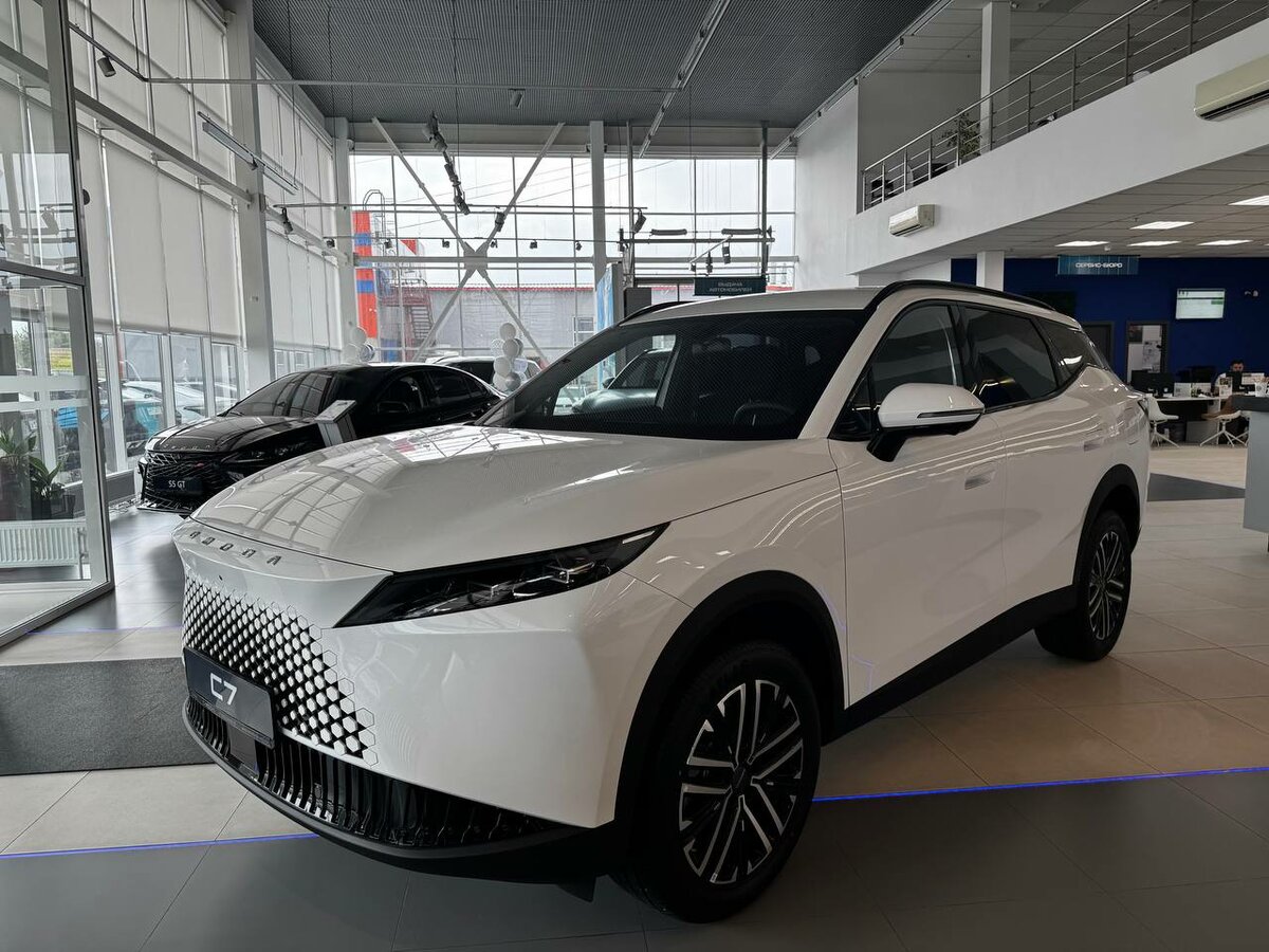 Omoda C7