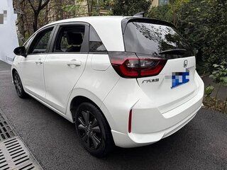2022 Honda Fit IV Рестайлинг, белый, 980000 рублей, вид 5
