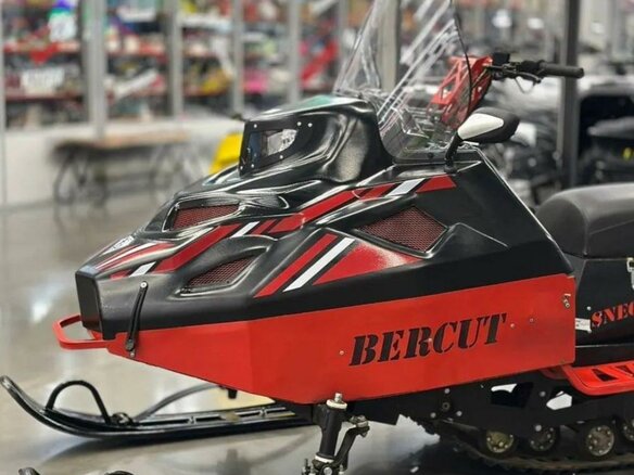 2026 Бурлак Беркут, красный, 421200 рублей