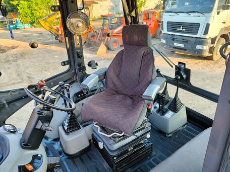 2020 Case CE 570, жёлтый, 4500000 рублей, вид 5