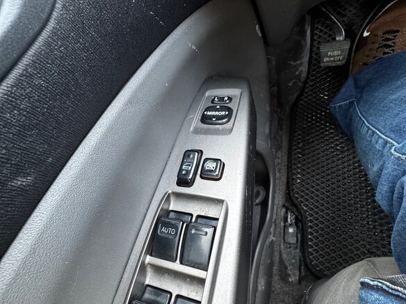 2007 Toyota Prius II Рестайлинг (XW20), серебристый, 550000 рублей - вид 6