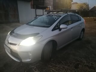 2012 Toyota Prius III Рестайлинг (XW30), серебристый, 1200000 рублей, вид 1