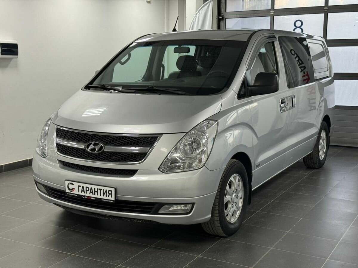 Hyundai Grand Starex I