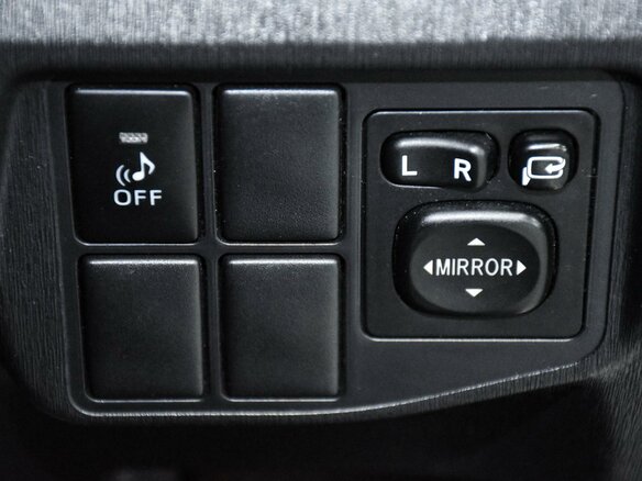 2012 Toyota Prius III Рестайлинг (XW30), серый, 1199000 рублей - вид 17