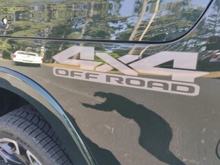 2026 Ram 1500 Crew Cab eTorque V Рестайлинг, зелёный, 11646514 рублей, вид 5