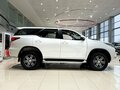 2023 Toyota Fortuner II Рестайлинг, белый, 7500000 рублей - вид 7