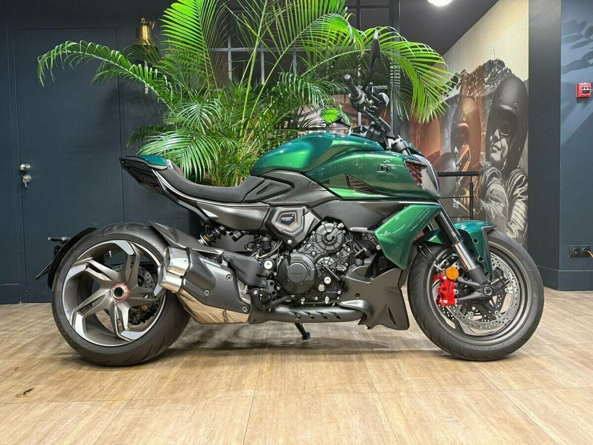 Ducati Diavel V4