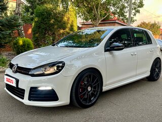2011 Volkswagen Golf R VI, белый, 2000000 рублей, вид 1