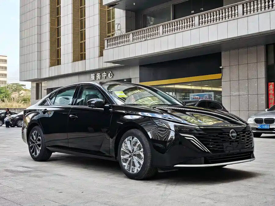 Nissan Teana IV