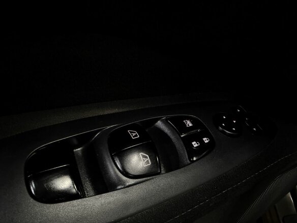 2016 Nissan Pathfinder IV, коричневый, 1649777 рублей - вид 8