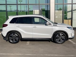 2021 Suzuki Escudo IV Рестайлинг, белый, 1585000 рублей, вид 3