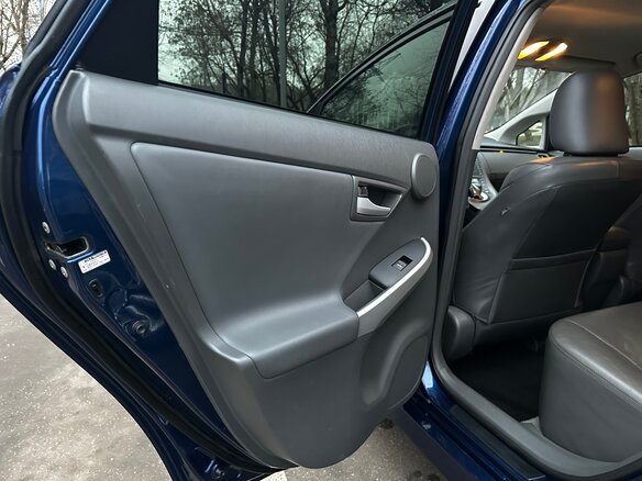 2009 Toyota Prius III (XW30), синий, 1300000 рублей - вид 17