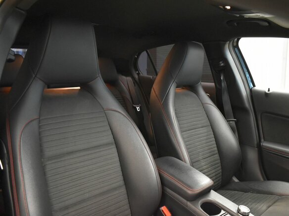 2017 Mercedes-Benz GLA 200 I (X156) Рестайлинг, чёрный, 2075000 рублей - вид 20