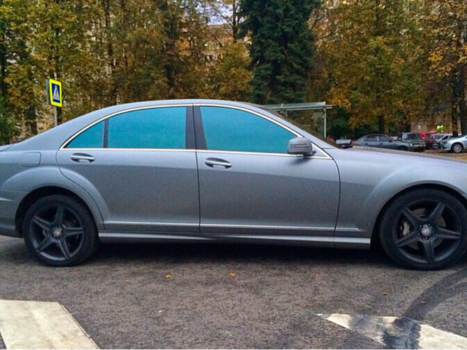 Черный матовый Мерседес w221