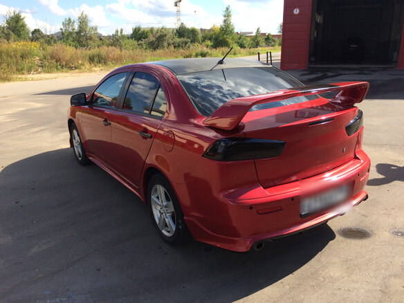 2008 Mitsubishi Lancer X, красный - вид 6