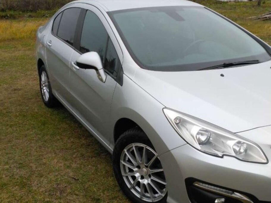 Купить б/у Peugeot 408 I Рестайлинг 1.6d MT (114 л.с.) дизель механика ...