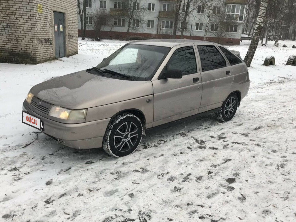 ВАЗ 2112 бежевая