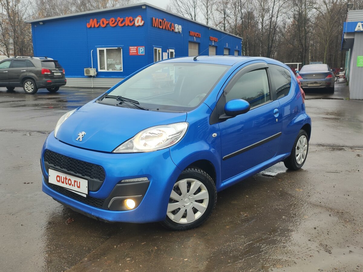 Купить б/у Peugeot 107 I Рестайлинг 2 1.0 AMT (68 л.с.) бензин робот в ...