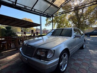 1997 Mercedes-Benz S-Класс 320 Long III (W140) Рестайлинг, серебристый, 480000 рублей, вид 1