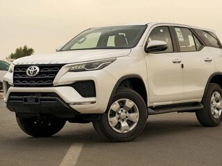 2026 Toyota Fortuner II Рестайлинг, белый, 4660000 рублей, вид 1