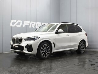 2020 BMW X5 40i IV (G05/G18), белый, 6950000 рублей, вид 1