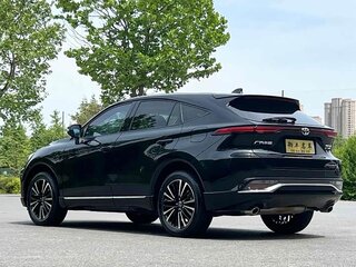 2022 Toyota Venza II, чёрный, 4102000 рублей, вид 5