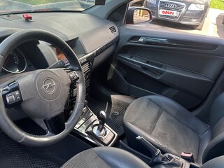 2007 Opel Astra H Рестайлинг, красный, 185000 рублей, вид 3