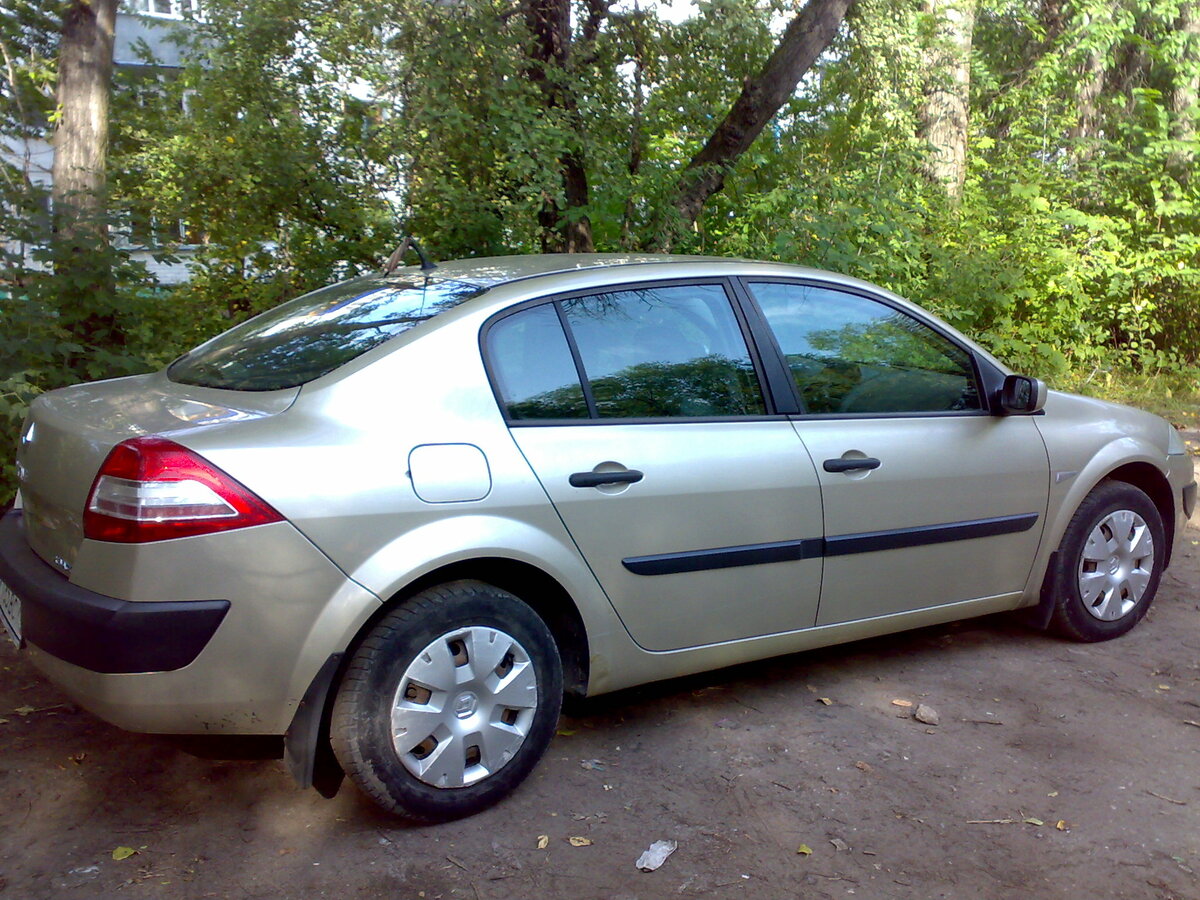 Купить б/у Renault Megane II Рестайлинг 1.6 AT (115 л.с.) бензин автомат в Нижне
