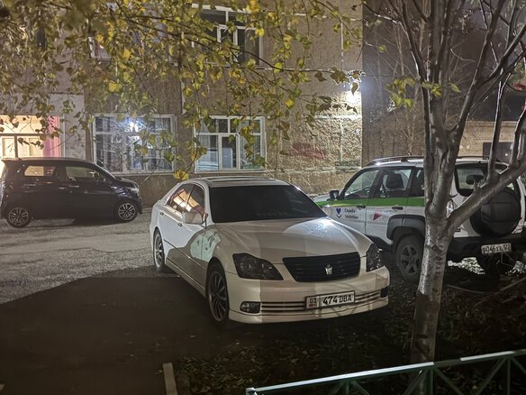 2008 Toyota Crown XII (S180), белый, 500000 рублей
