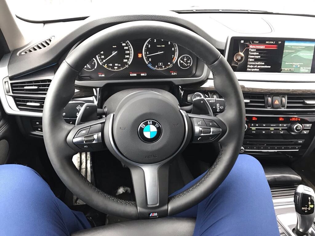 Писк в салоне bmw