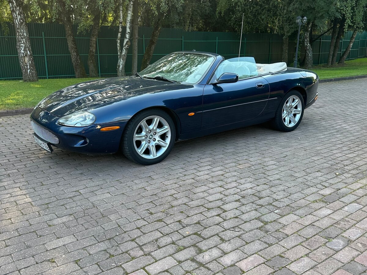 Купить б/у Jaguar XK I 4.0 AT (284 л.с.) бензин автомат в Москве: синий ...