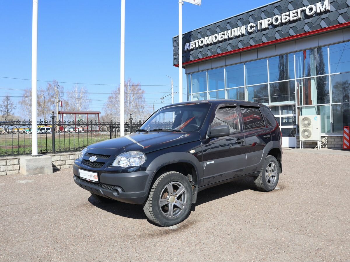 Купить б/у Chevrolet Niva I Рестайлинг 1.7 MT (80 л.с.) 4WD бензин ...