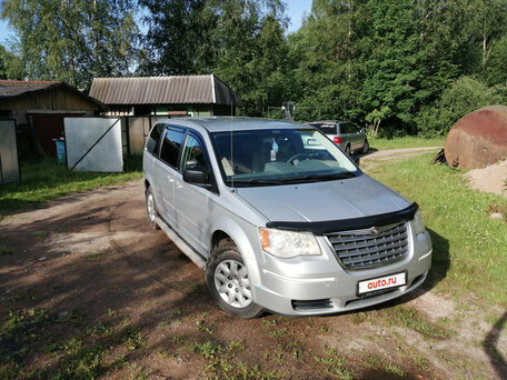 2012 town and country van
