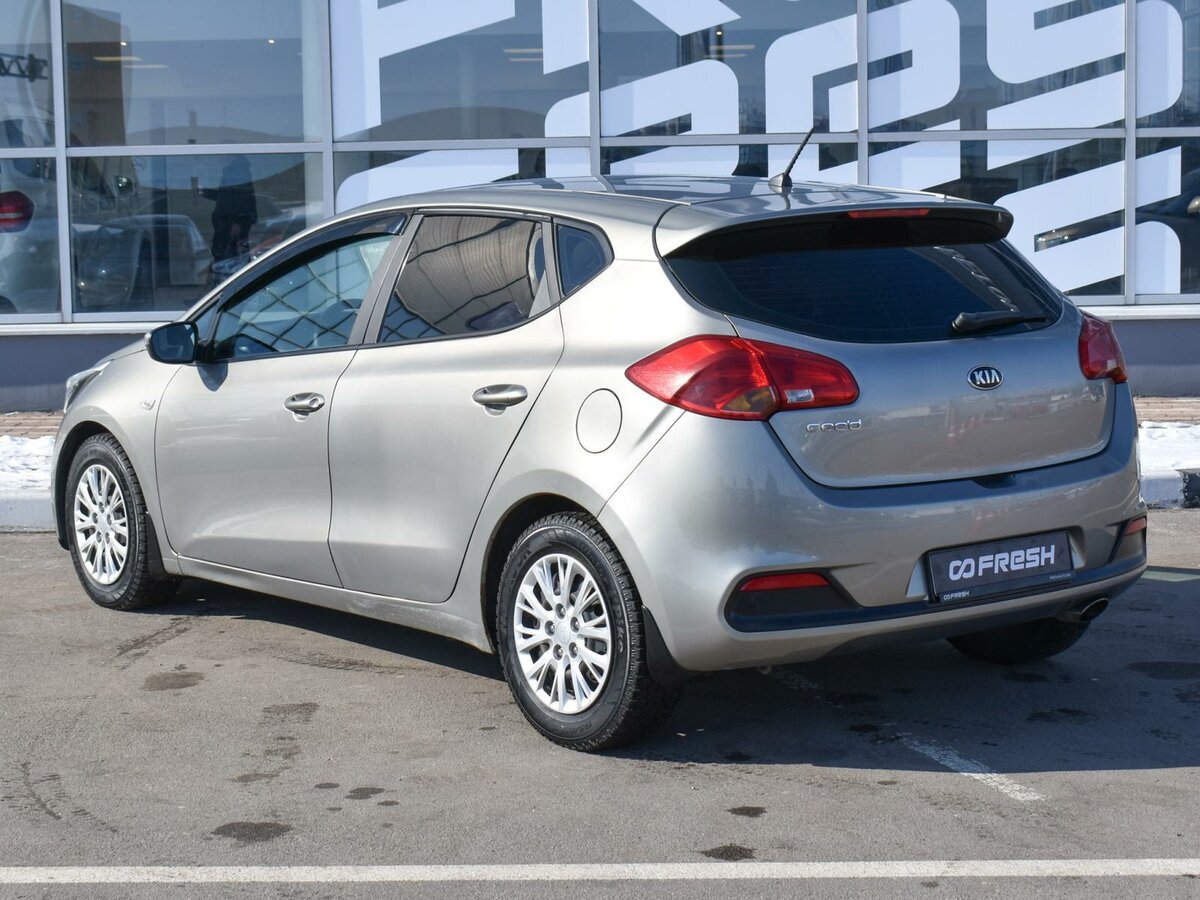 Купить б/у Kia Rio III Рестайлинг 1.6 MT (123 л.с.) бензин механика в Воронеже: 