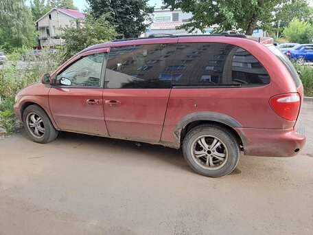 2012 town and country van