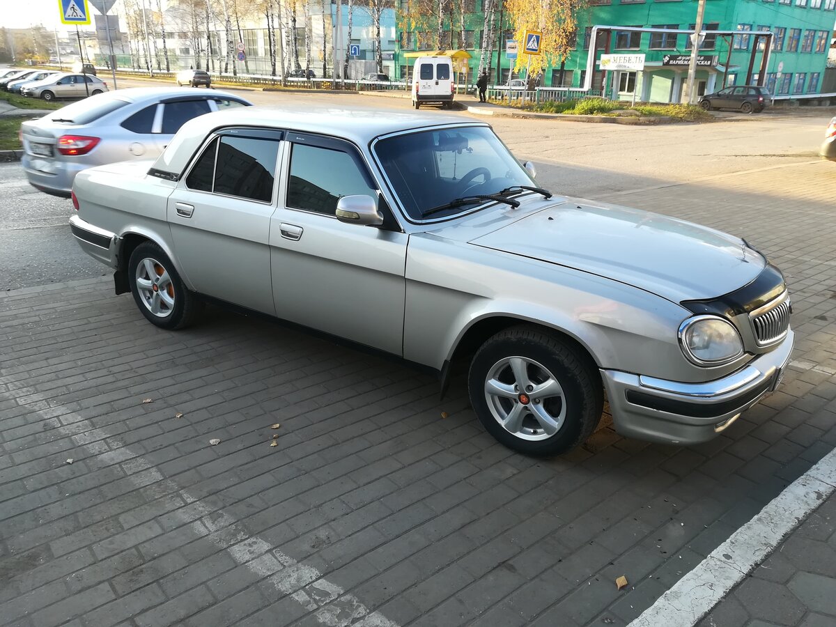 Правительственная волга 31105