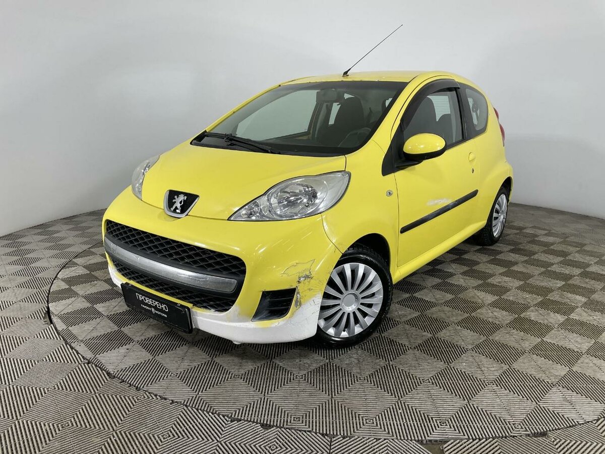 Купить б/у Peugeot 107 I Рестайлинг 1.0 AMT (68 л.с.) бензин робот в ...